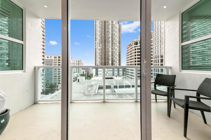  Condo & Townhome Photos