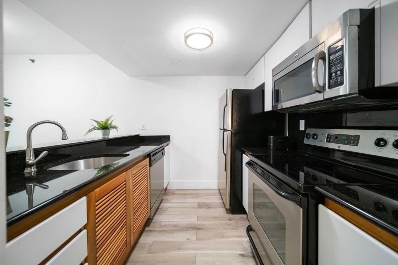 Condo & Townhome Photos