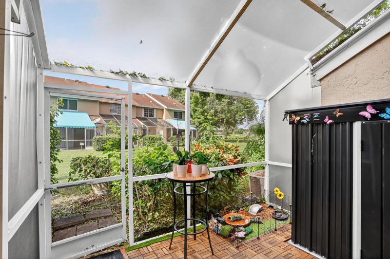  Condo & Townhome Photos