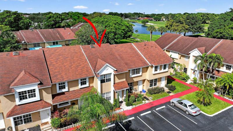  Condo & Townhome Photos
