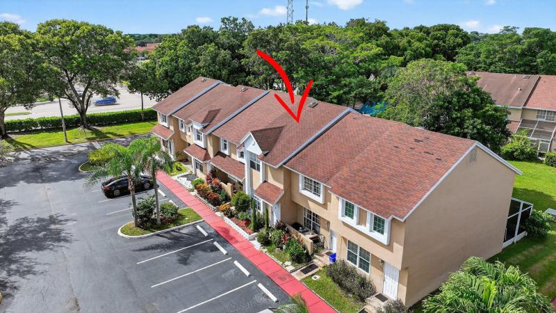  Condo & Townhome Photos