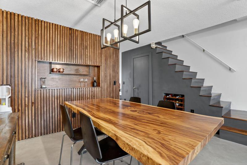  Condo & Townhome Photos
