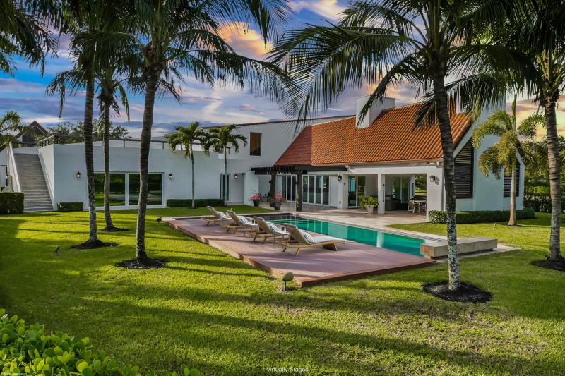  Single Family Homes Photo 10:  Wellington,  FL 33414