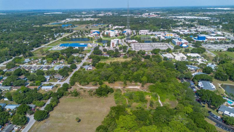  Commercial & Industrial Land Images 