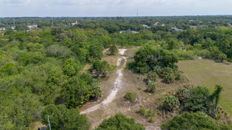  Commercial & Industrial Land Images 