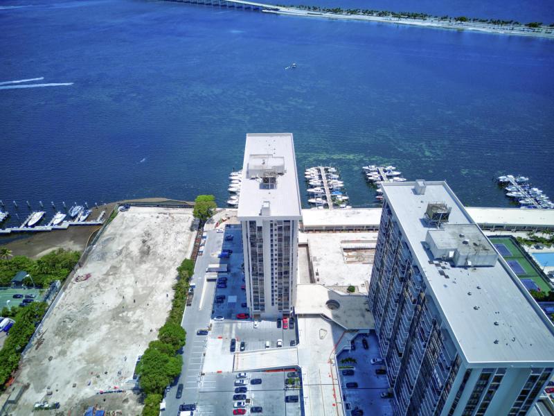  Condo & Townhome Photos