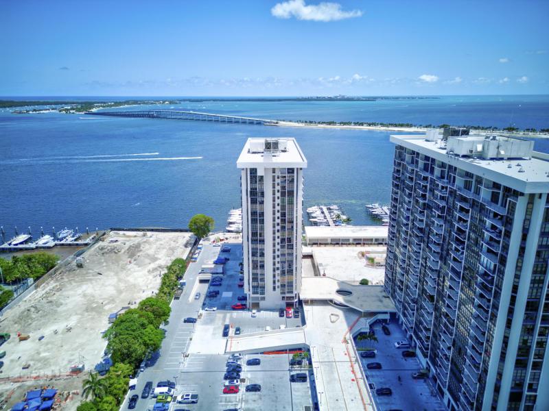  Condo & Townhome Photos