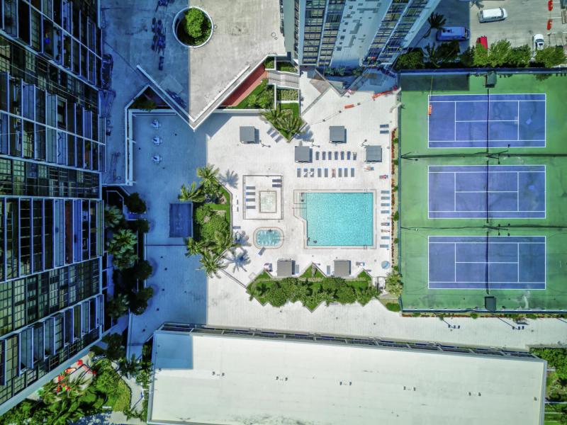  Condo & Townhome Photos