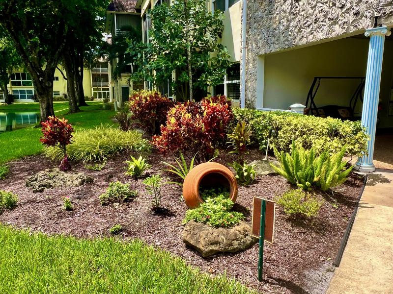 Condo & Townhome Photos