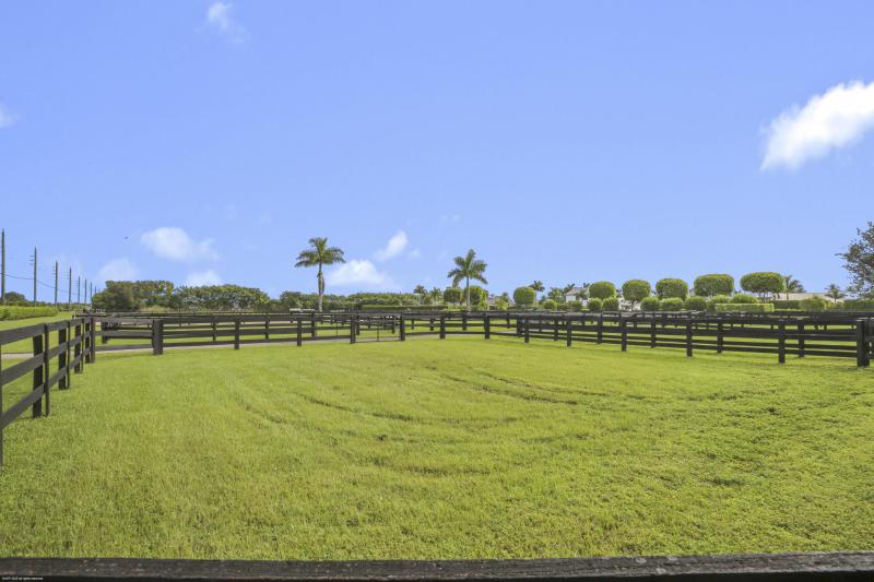  Commercial & Industrial Land Images 