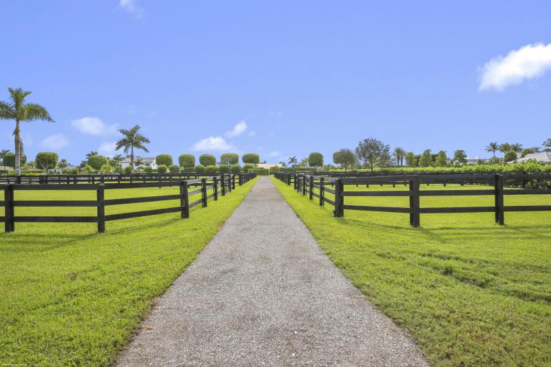  Commercial & Industrial Land Images 