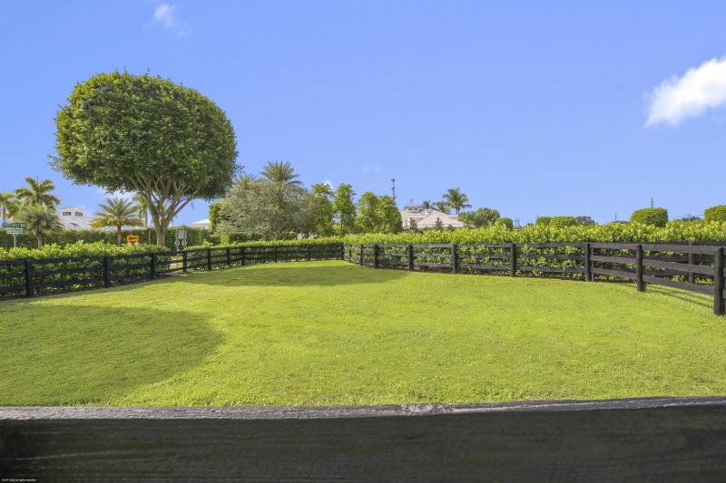  Commercial & Industrial Land Images 