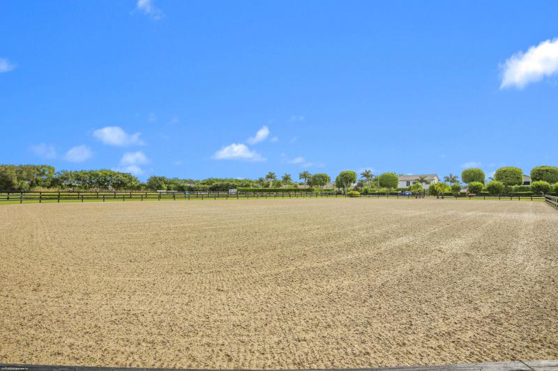  Commercial & Industrial Land Images 