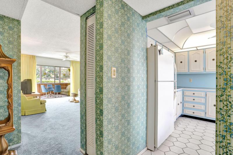  Condo & Townhome Photos