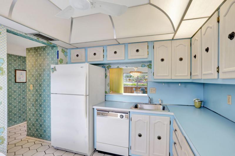  Condo & Townhome Photos