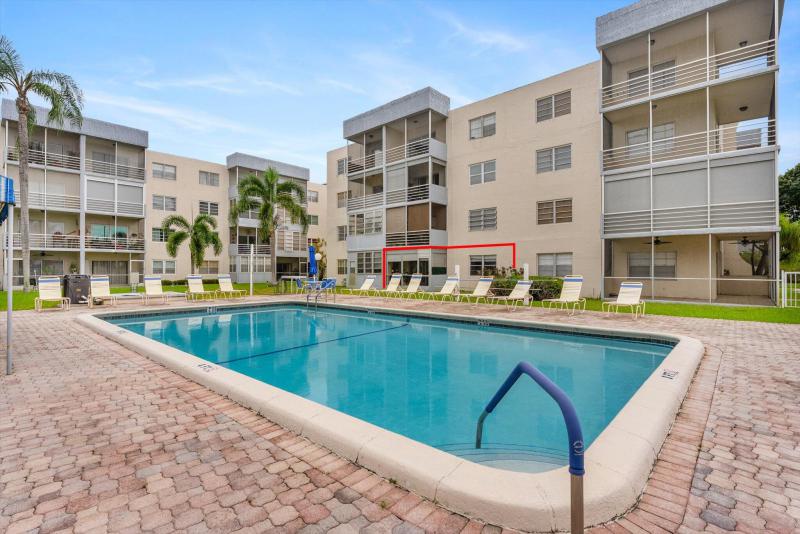 Condo & Townhome Photos