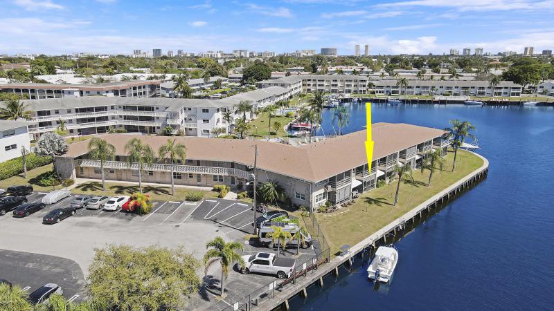  Condo & Townhome Photos