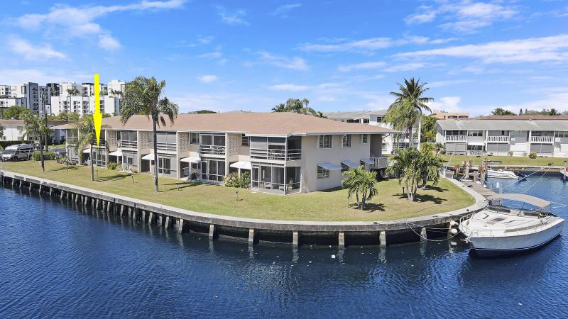  Condo & Townhome Photos