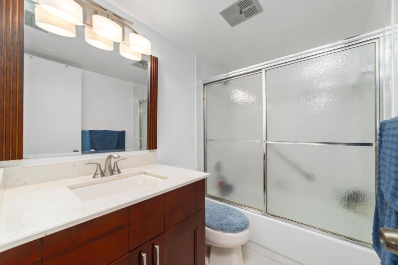  Condo & Townhome Photos