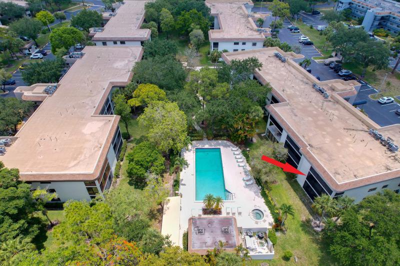  Condo & Townhome Photos