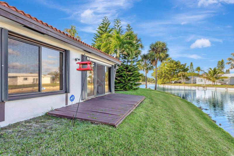  Condo & Townhome Photos