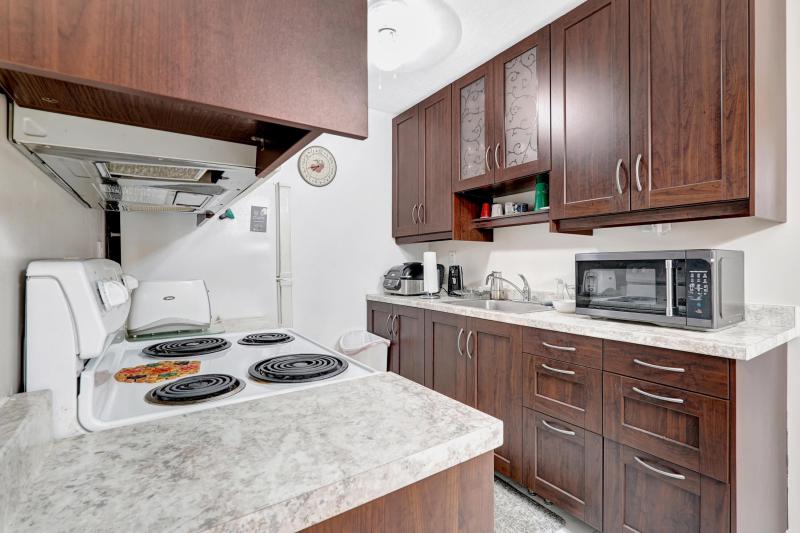  Condo & Townhome Photos