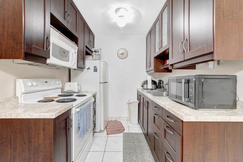  Condo & Townhome Photos