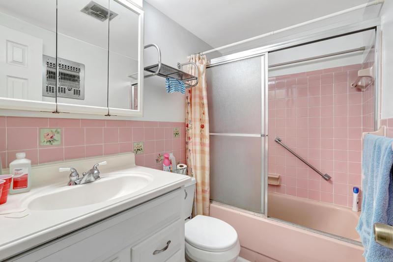  Condo & Townhome Photos