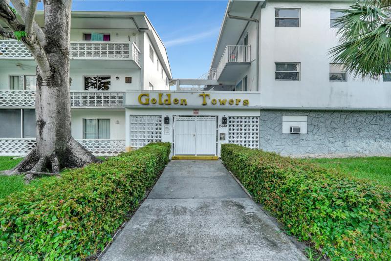  Condo & Townhome Photos