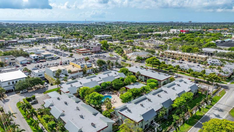  Condo & Townhome Photos