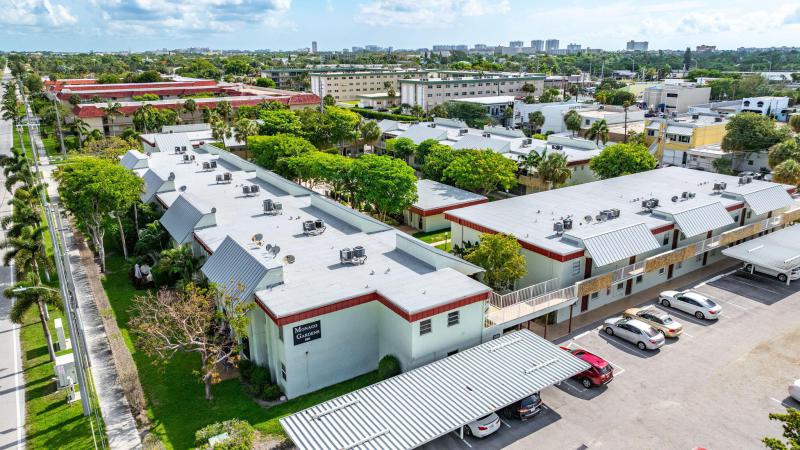  Condo & Townhome Photos