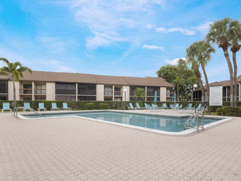  Condo & Townhome Photos