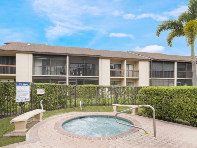  Condo & Townhome Photos