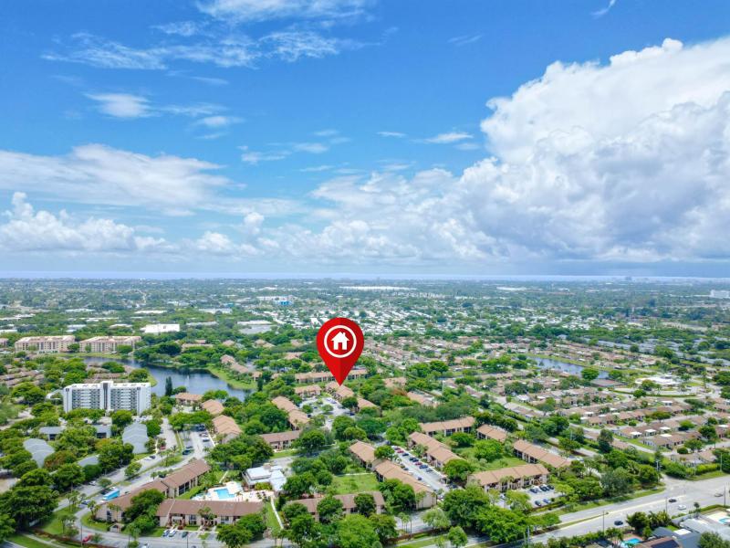  Condo & Townhome Photos