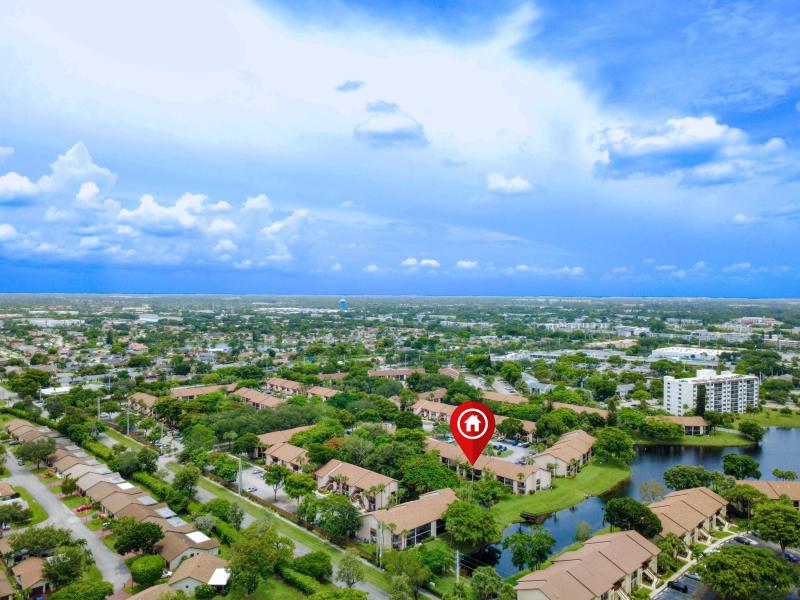  Condo & Townhome Photos