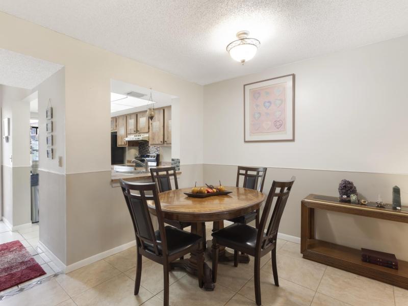  Condo & Townhome Photos