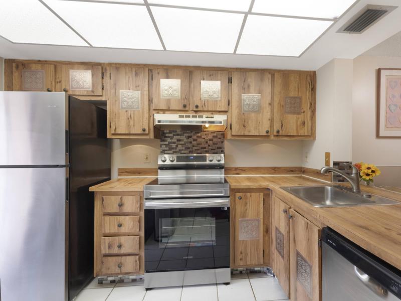  Condo & Townhome Photos