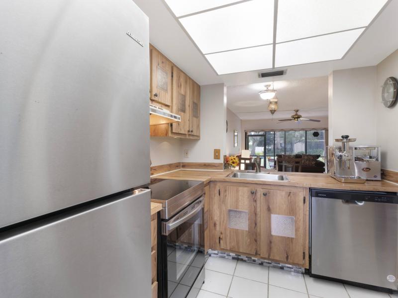  Condo & Townhome Photos