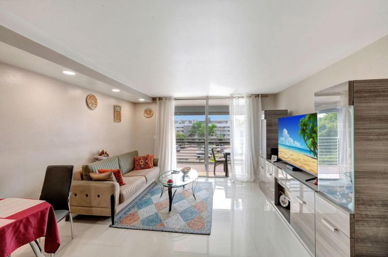  Condo & Townhome Photos