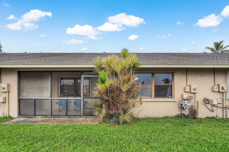  Condo & Townhome Photos