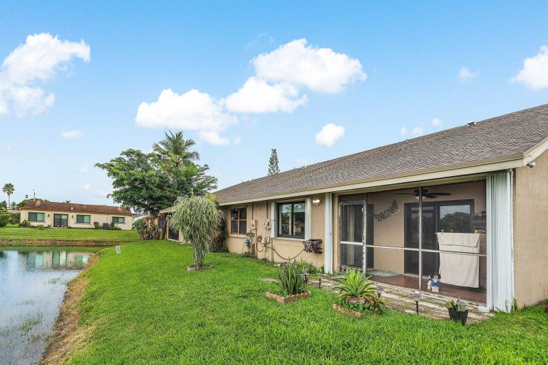  Condo & Townhome Photos