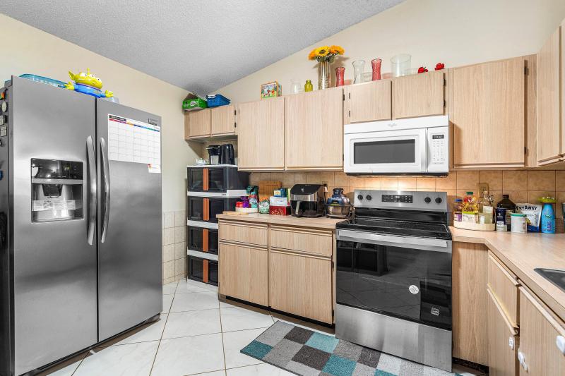  Condo & Townhome Photos