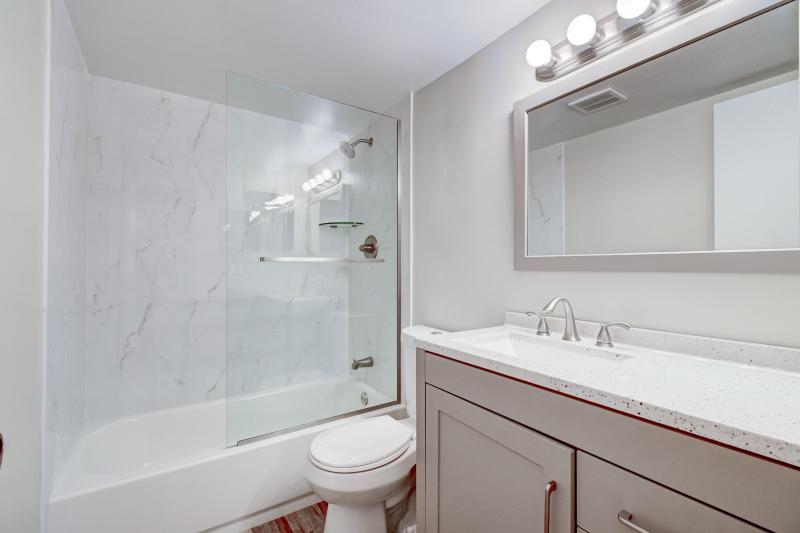  Condo & Townhome Photos