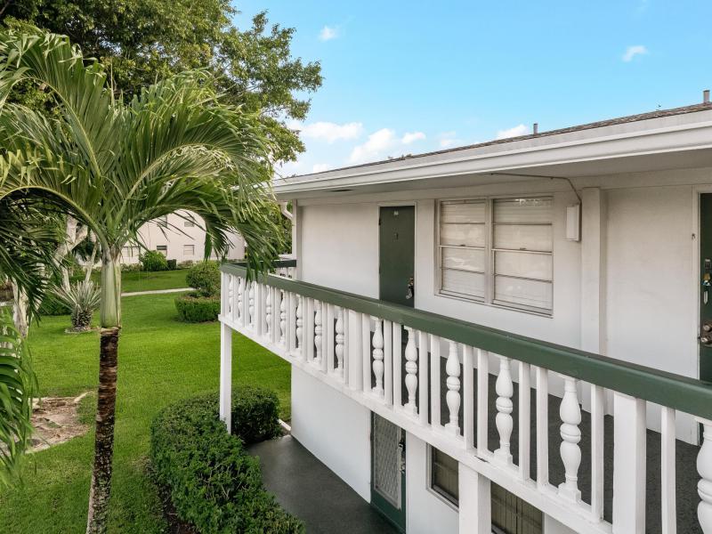  Condo & Townhome Photos
