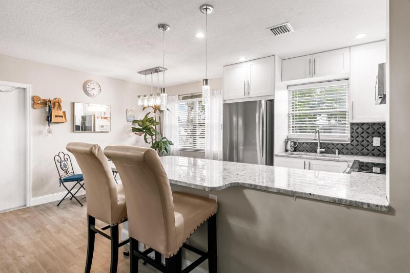 Condo & Townhome Photos