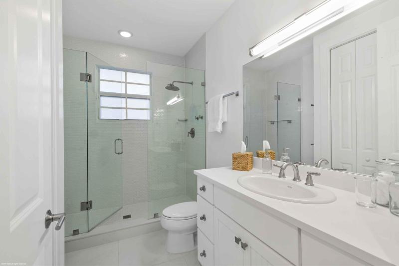  Single Family Homes Photo 15:  Wellington,  FL 33414
