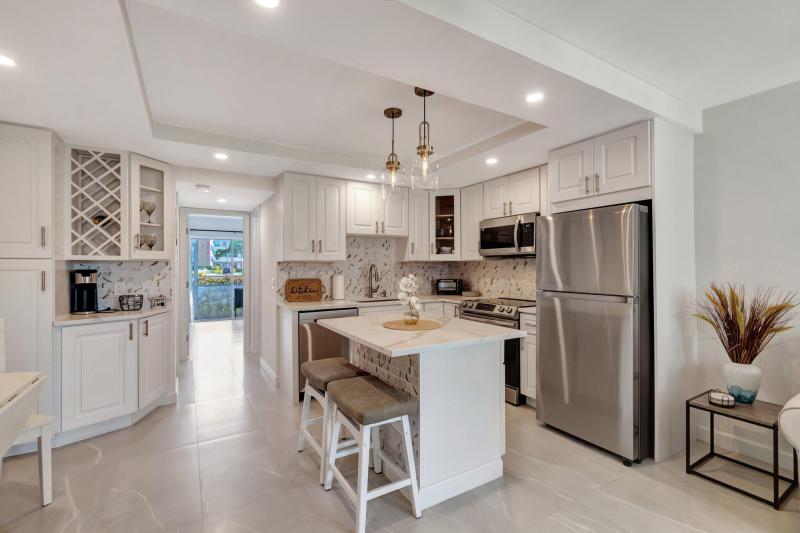  Condo & Townhome Photos