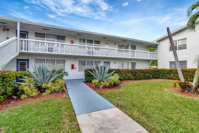  Condo & Townhome Photos