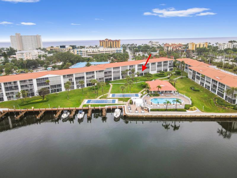  Condo & Townhome Photos