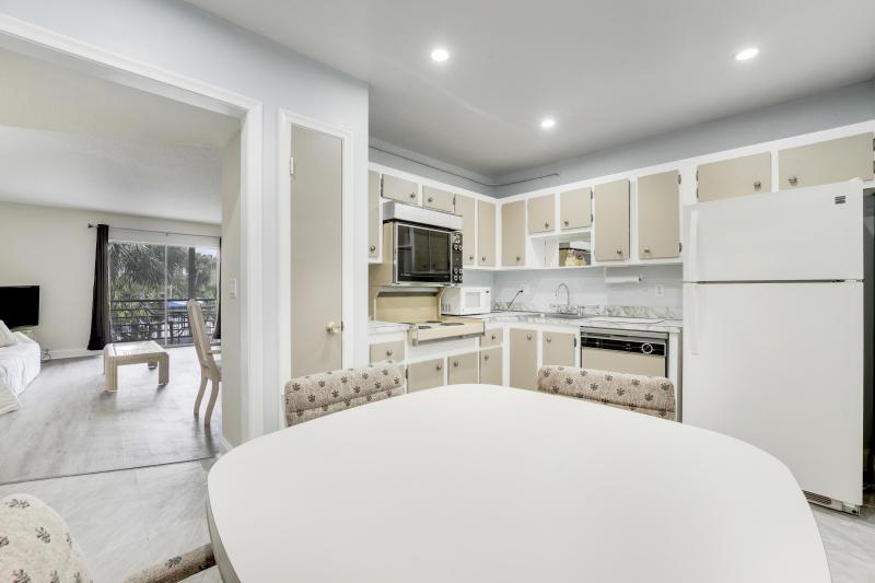  Condo & Townhome Photos